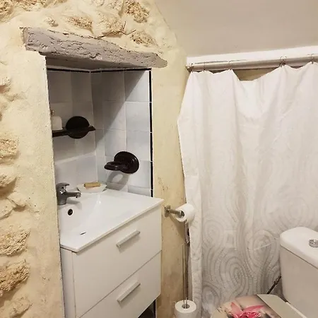 Maison Au Pied Du Pont Du Gard Feriehus *